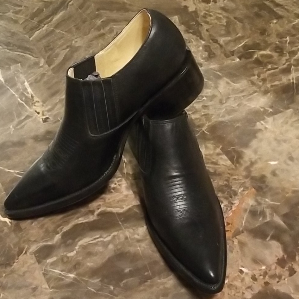 NEW!  EL MALCREADO ankle boots